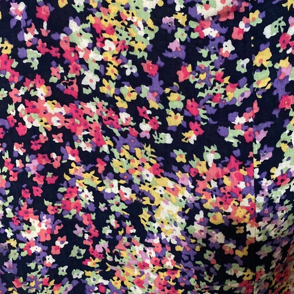 Floral Cedar Tree Blouse - Picture 5 of 5